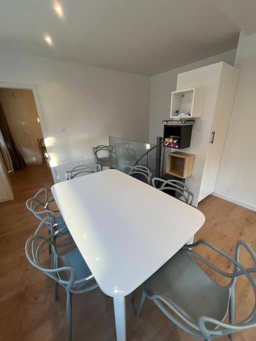 Hollywood 9 People - Khbnb Center *