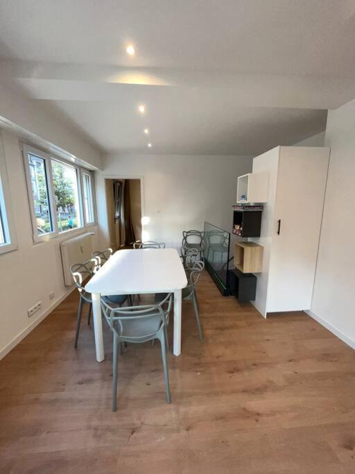 Hollywood 9 People - Khbnb Center Appartement Strasbourg