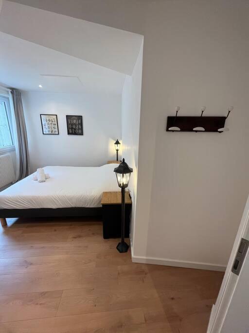 Hollywood 9 People - Khbnb Center * Strasbourg