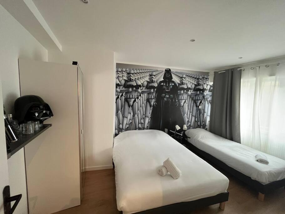 Hollywood 9 People - Khbnb Center *